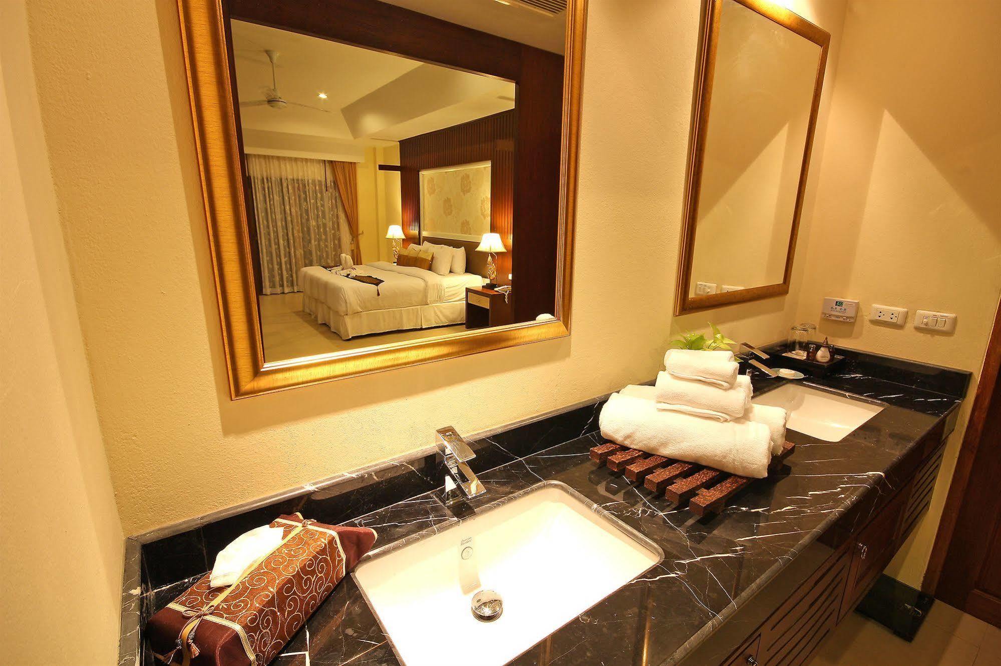Thai Thani Pool Villa Resort Jomtien Exterior foto